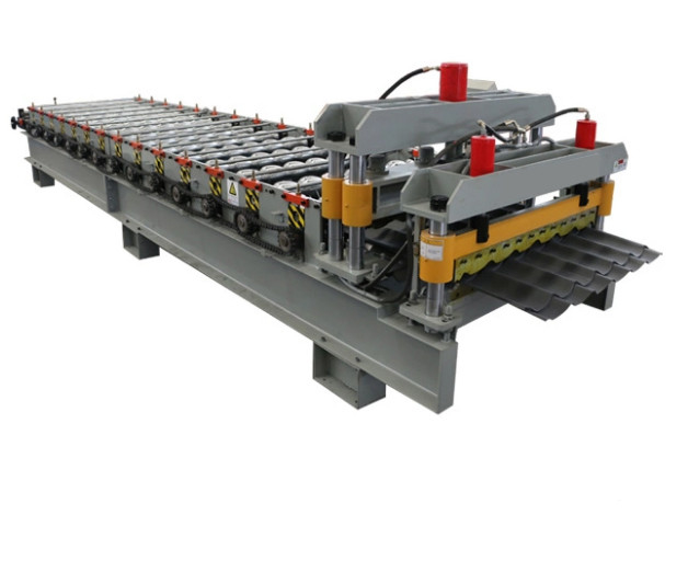 África Diseño popular corrugado trapezoidal de acero de metal de hierro hojas de techo máquina de formación de rodillos