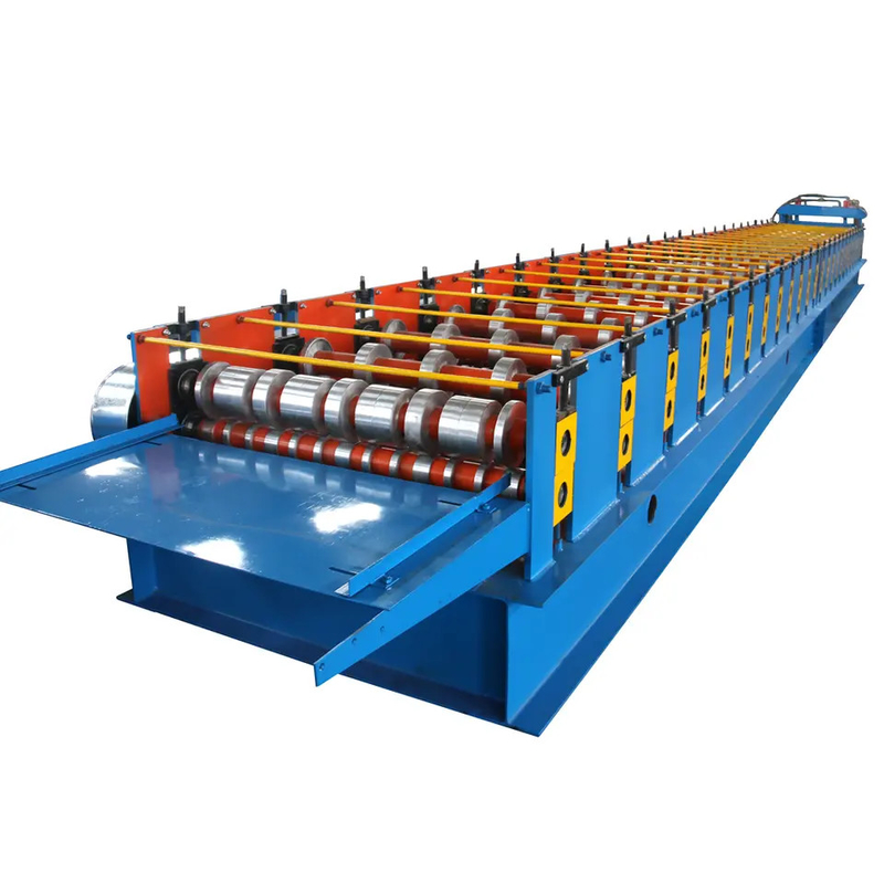 Rollo automático completo de la cubierta de piso de acero de 0.3-0.8m m que forma la máquina 5m/Min