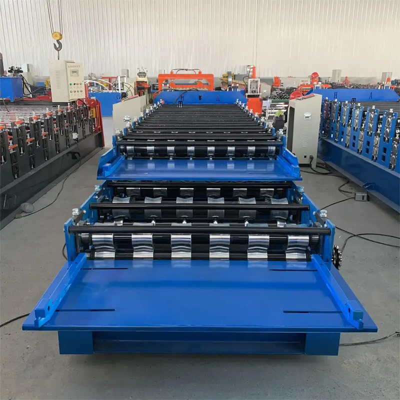Rollo de la capa doble 7.5KW que forma la máquina para la hoja larga del tejado de palmo multifuncional