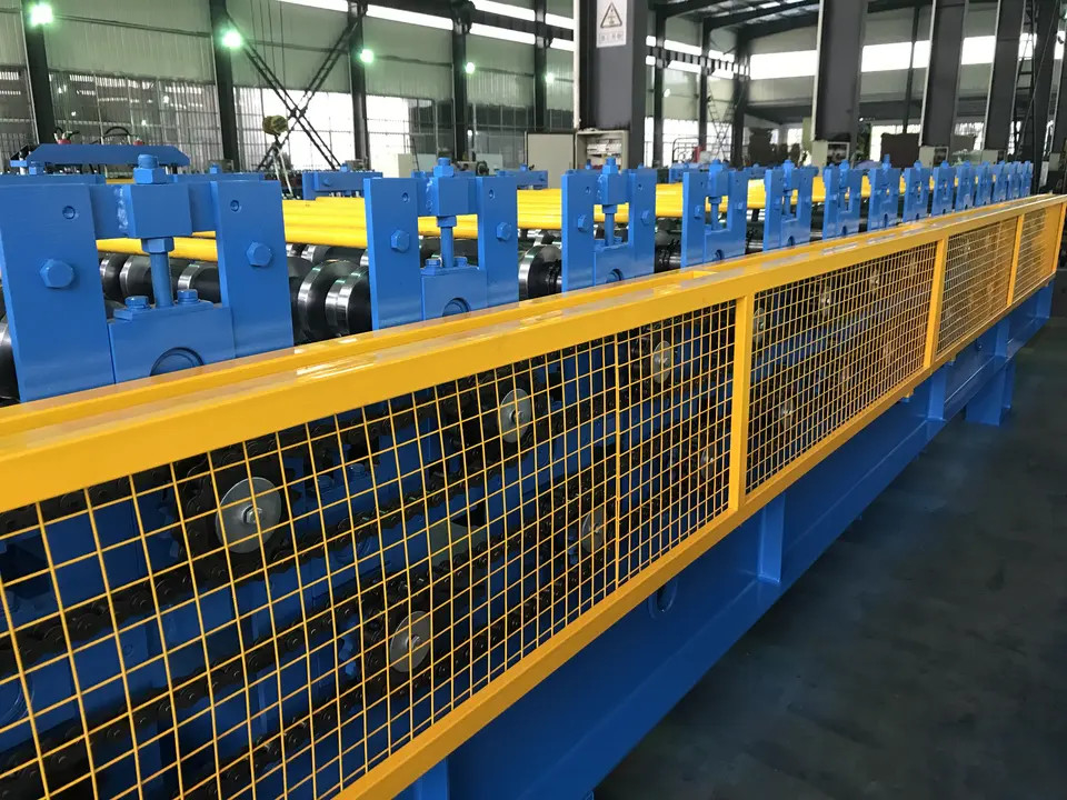 Teja de acero de la cubierta de la techumbre del panel del color doble del rollo que hace control del PLC de la máquina