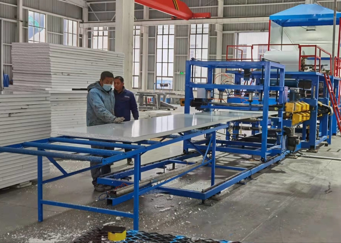 30-300 mm de espesor Eps Panel Sandwich de lana de roca Línea de productos para paneles de pared de la sala de almacenamiento en frío