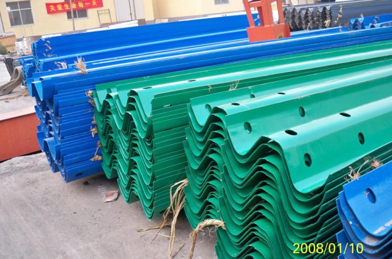 Gcr15 Rollers Highway Guardrail Roll Forming Machine 350Mpa Fuerza de rendimiento 380V 50Hz Fuente de alimentación