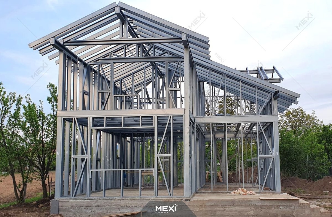 Precio al por mayor Precio de fábrica C89 Acero ligero con marco de construcción Máquina de moldeado de rodillos