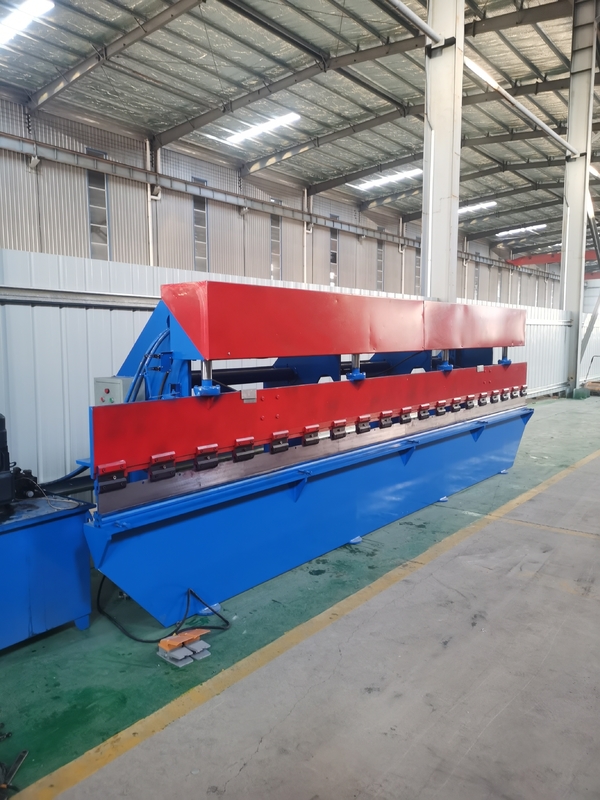 Máquina de flexión hidráulica de 380V 50HZ controlada por botón / pie con motor de 3KW y 3000mm Max