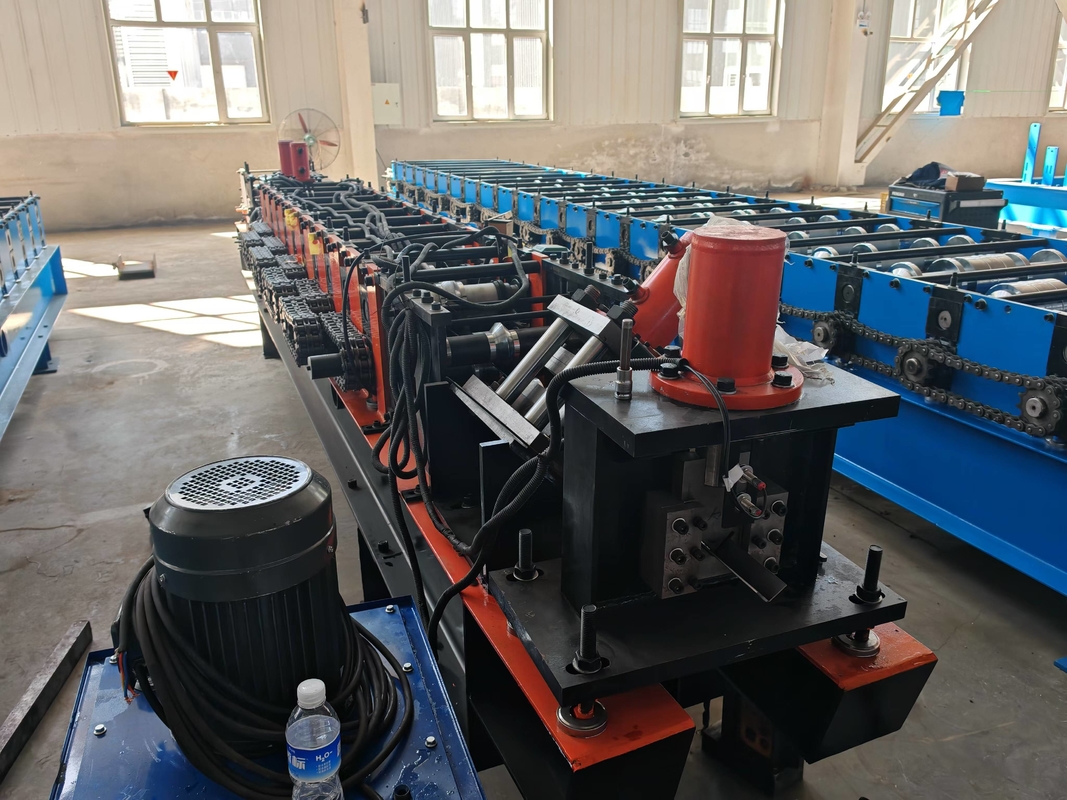 Máquina de moldeado de rodillos de quilla ligera con 14-18 rodillos