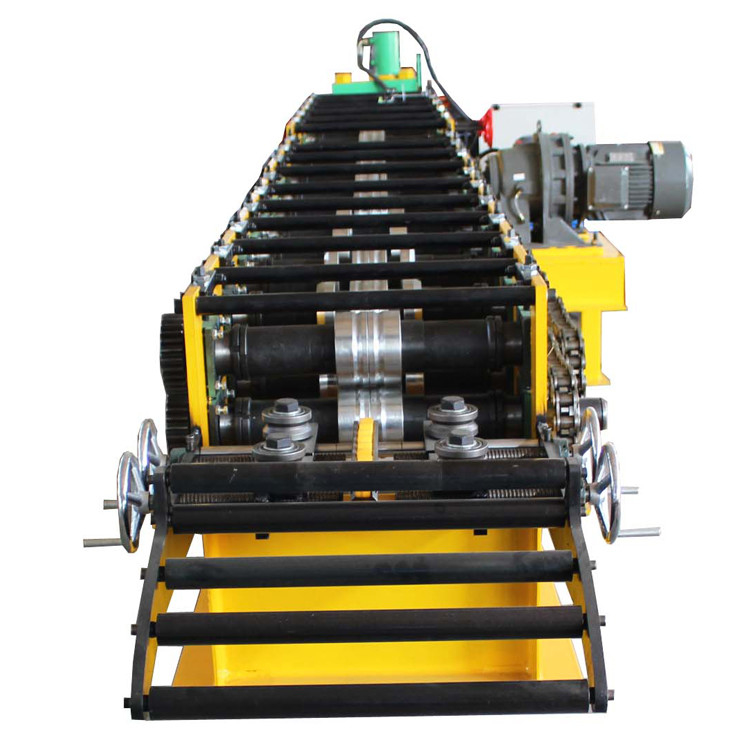 Máquina de moldeado de rollo de conducto frío de acero C purlin totalmente automático y C U Lip