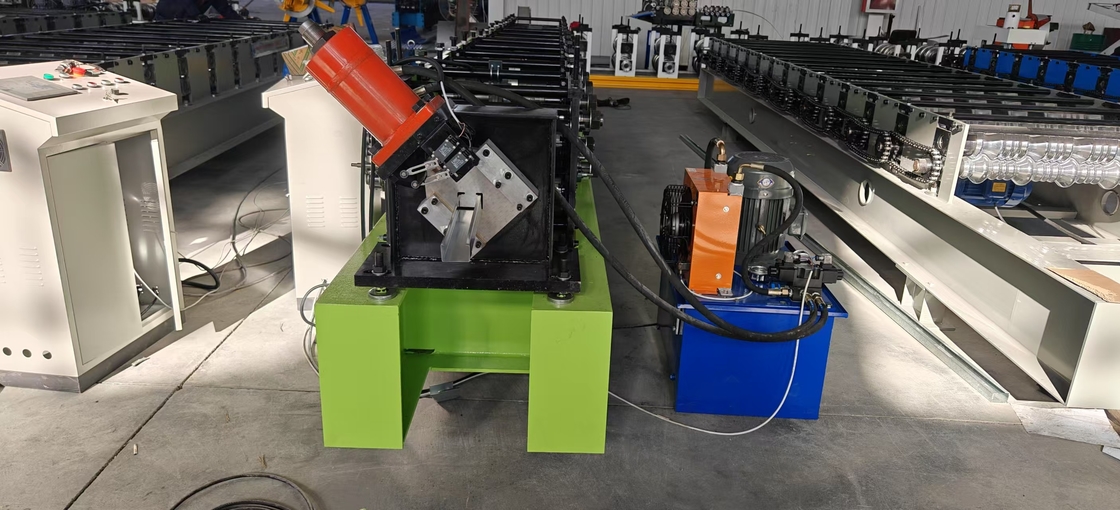 Máquina de moldeado de rodillos de producción personalizada con longitud de corte ajustable y sistema de control PLC
