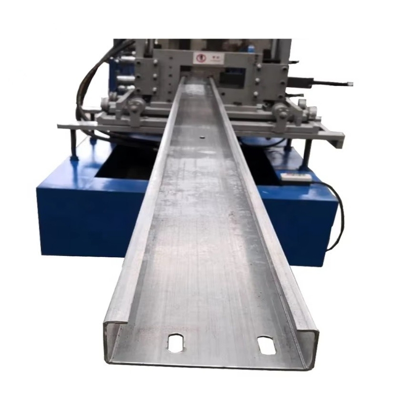 Profil de marco de acero metálico Almacén automático cambiado CZ Purlin agujero punzón de rodillo en frío moldeando máquina de fabricación para casa