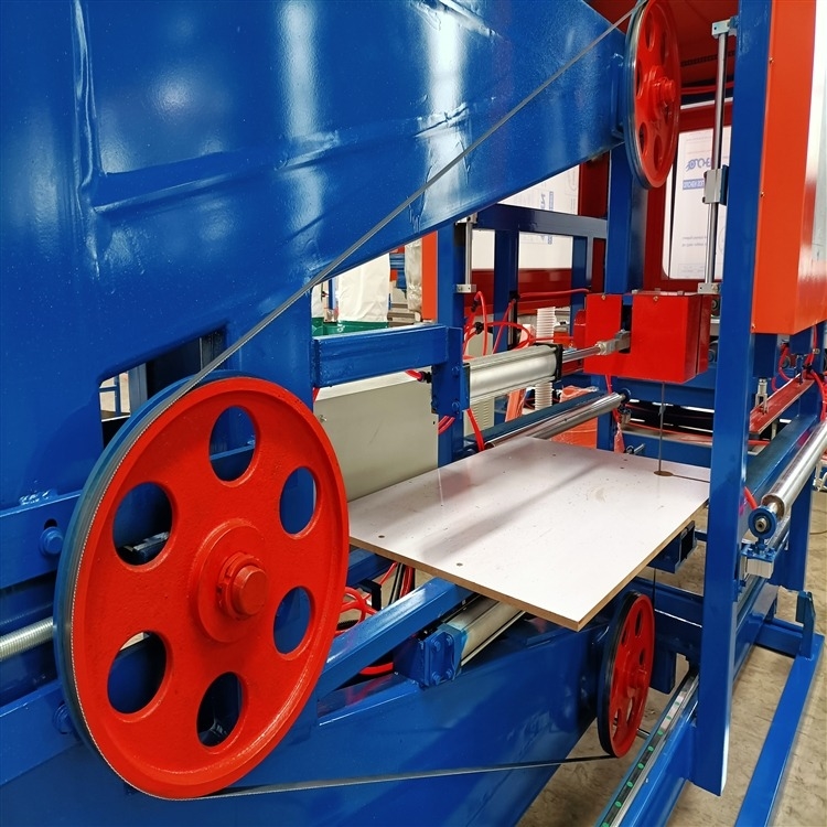 Servicio de toda la vida de la fábrica! Máquina de fabricación de chapa de espuma de poliestireno / sala de frío de sándwich de panel EPS línea de producción de máquina de moldeo de rollos precio