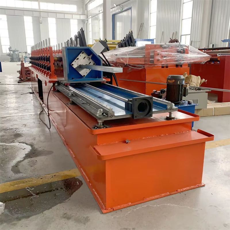 Sistema de control PLC piezas de procesamiento de acero galvanizado U viga de acero U canal de acero estructural C Z U canal de perfiles de purlin máquina de formación de rollos