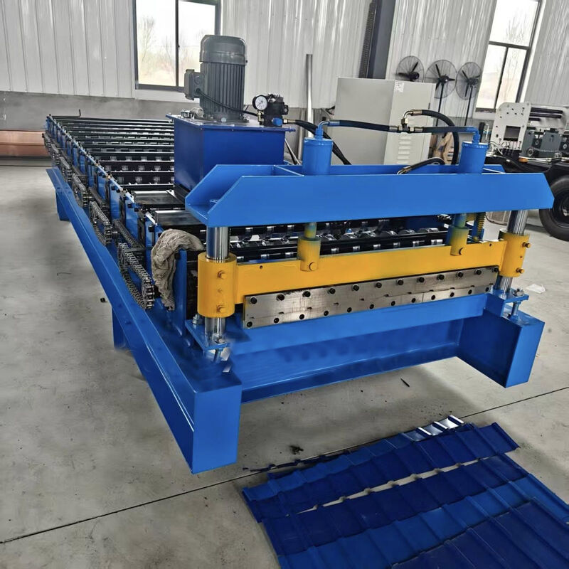 hoja de acero de la techumbre de 380V 50HZ 3P Rib Panel Roll Forming Machine que hace la máquina
