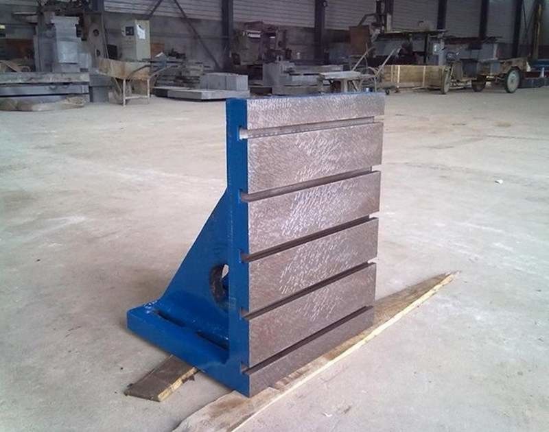 Tipo hueco resistente a la corrosión durable de las placas de ángulo del arrabio de la alta precisión