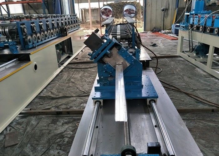Máquina de moldeado de rodillos de doble fila C U y de pista de formación de rodillos Velocidad 10-25m/min
