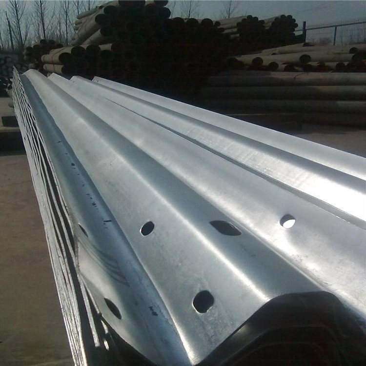 2025 barandillas de carretera 3 olas 4 mm 15 m/min Barandillas de protección máquina de formación de rollos ondulados