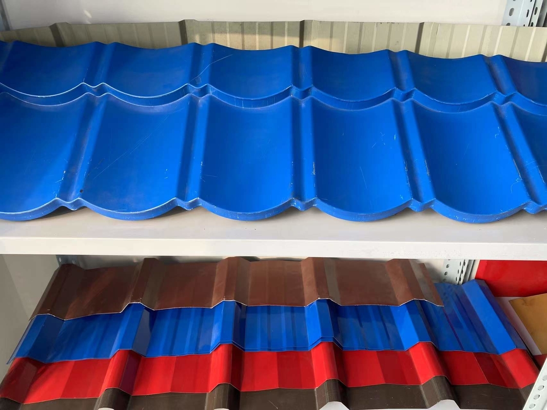 Rollo esmaltado de poco ruido de la teja de tejado del Plc que forma la máquina para el acero de Ppgi del color