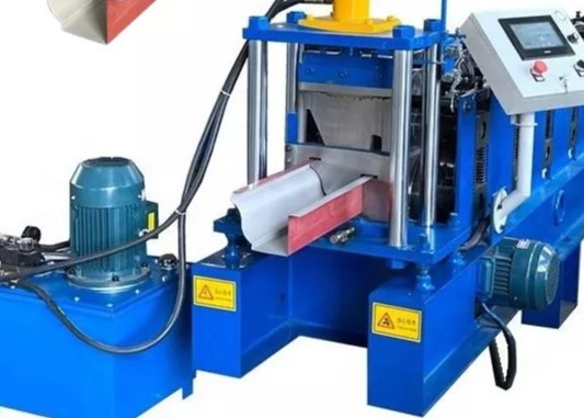 Rollo de acero del canal del agua del metal que forma la máquina automática
