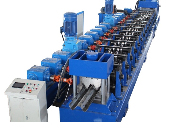 Máquina de moldeado de rollos de precisión para barandillas de carreteras con potencia de la máquina principal de 2*22 kW