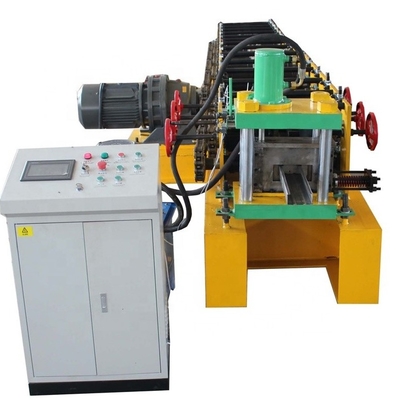Máquina de moldeado de cartuchos de acero
