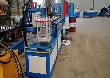 Sola rollo de acero curvado del panel del obturador del rodillo del fuego de la piel máquina que forma la máquina