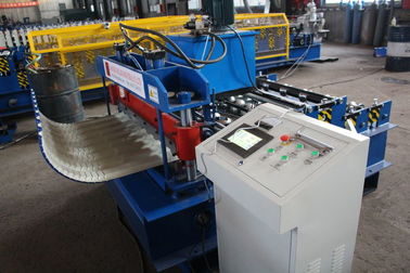 Rollo de la cubierta de piso del metal que forma prensar automático de la estación de la máquina 4Kw 2