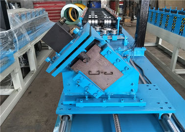 Rollo de acero del perno prisionero del metal del tejado de la máquina de poco ruido del panel que forma la máquina 240V 60HZ
