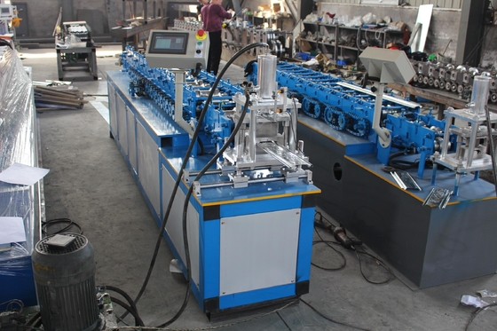 rollo galvanizado de acero de la puerta del obturador del rodillo del delta de 1m m que forma la máquina